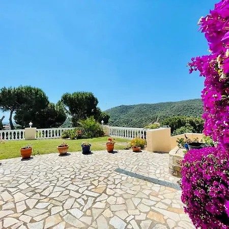 Reina By Costabravaway Vila Calonge (Catalonia)